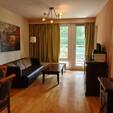 Topdomizil Checkpoint Plaza Appartement